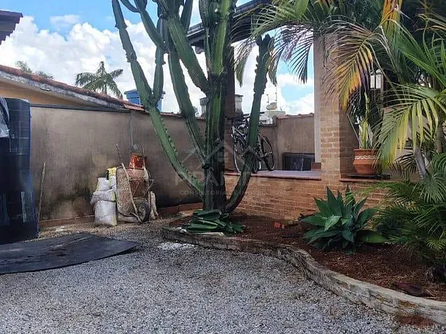 Casa com 360m² 4 quartos e 1 banheiro, à venda, no bairro Jardim Santa Rosália em Poços de Caldas