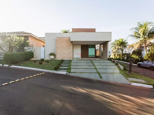 Casa com 415m² 3 quartos e 4 banheiros, à venda, no bairro Terras de Santana em Londrina