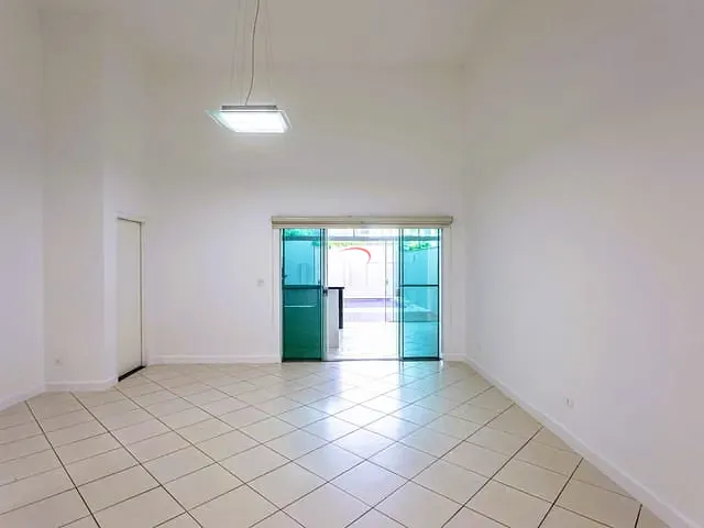 Casa com 415m² 3 quartos e 4 banheiros, à venda, no bairro Terras de Santana em Londrina