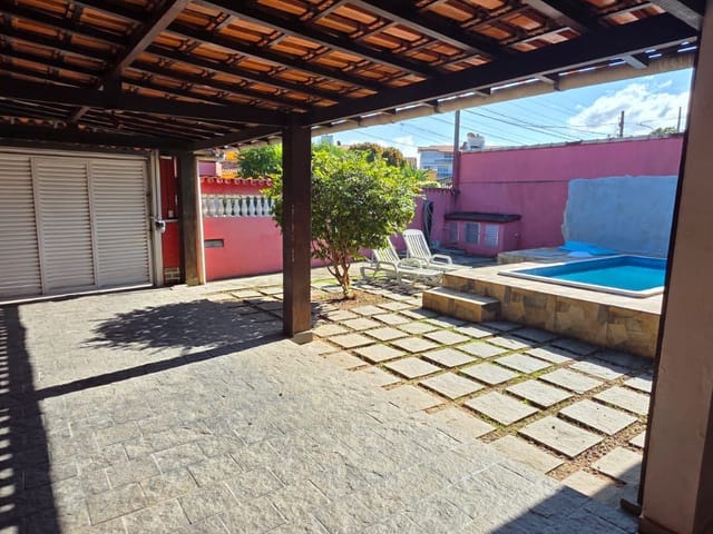Casa para alugar, no bairro Balneário Remanso em Rio das Ostras