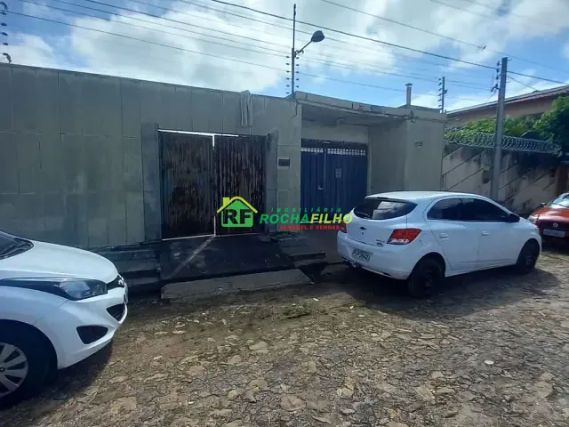 Casa com 450m² 1 quarto e 1 banheiro, para alugar, no bairro Cristo Rei em Teresina