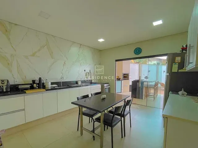 Casa 4 quartos e 5 banheiros, à venda, no bairro Jardim Amália em Volta Redonda