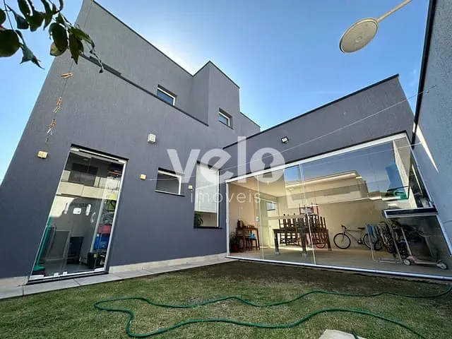 Casa com 300m² 4 quartos e 5 banheiros, à venda, no bairro Piracangaguá em Taubaté
