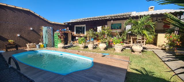 Casa com 200m² 2 quartos e 3 banheiros, à venda, no bairro Peró em Cabo Frio