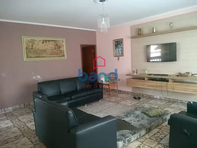 Casa com 300m² 4 quartos e 2 banheiros, à venda, no bairro Jardim Araritaguaba em Porto Feliz