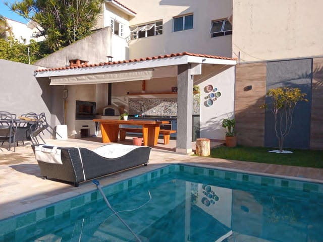 Casa 3 quartos e 4 banheiros, à venda, no bairro Vila Oliveira em Mogi das Cruzes