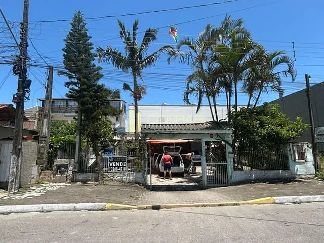 Casa 3 quartos e 1 banheiro, à venda, no bairro Morretes em Itapema