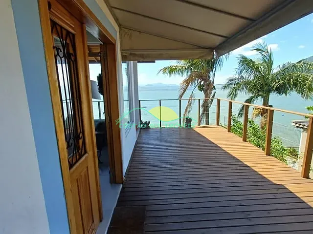 Casa com 820m² 4 quartos e 3 banheiros, à venda, no bairro Ribeirão da Ilha em Florianópolis