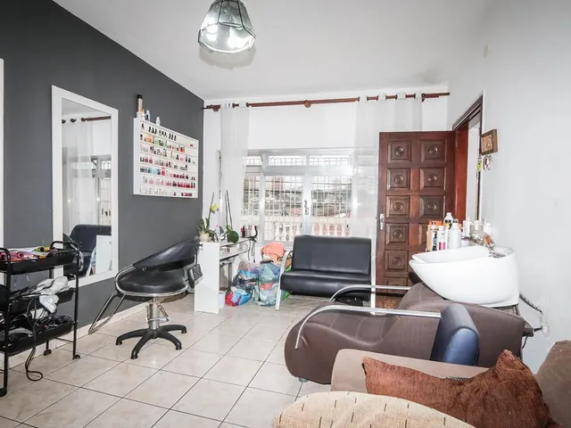 Casa com 275m² 5 quartos e 3 banheiros, à venda, no bairro Jardim Brasília em São Paulo