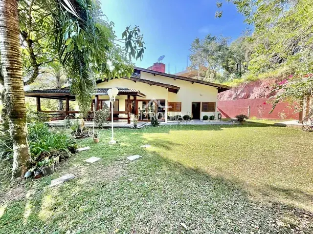 Casa com 1580m² 5 quartos e 5 banheiros, à venda, no bairro Pousada dos Bandeirantes em Carapicuíba