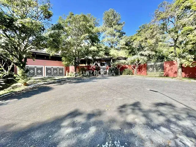 Casa com 1580m² 5 quartos e 5 banheiros, à venda, no bairro Pousada dos Bandeirantes em Carapicuíba