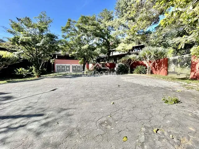 Casa com 1580m² 5 quartos e 5 banheiros, à venda, no bairro Pousada dos Bandeirantes em Carapicuíba