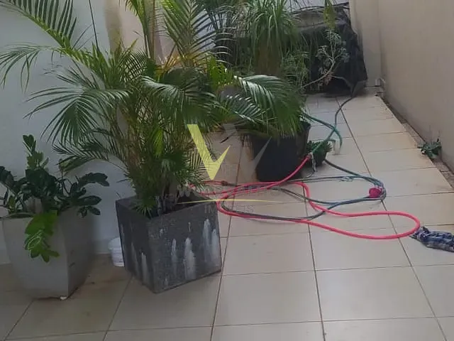 Casa com 360m² 5 quartos e 3 banheiros, à venda, no bairro São Carlos em Anápolis
