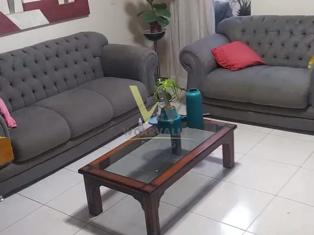 Casa com 360m² 5 quartos e 3 banheiros, à venda, no bairro São Carlos em Anápolis