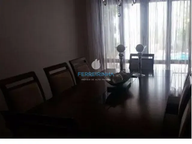 Casa com 362m² 4 quartos e 3 banheiros, para alugar, no bairro Urbanova em São José dos Campos
