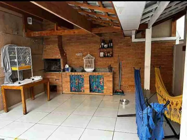 Casa com 325m² 4 quartos e 5 banheiros, à venda, no bairro Jardim Maria Tereza em Cotia
