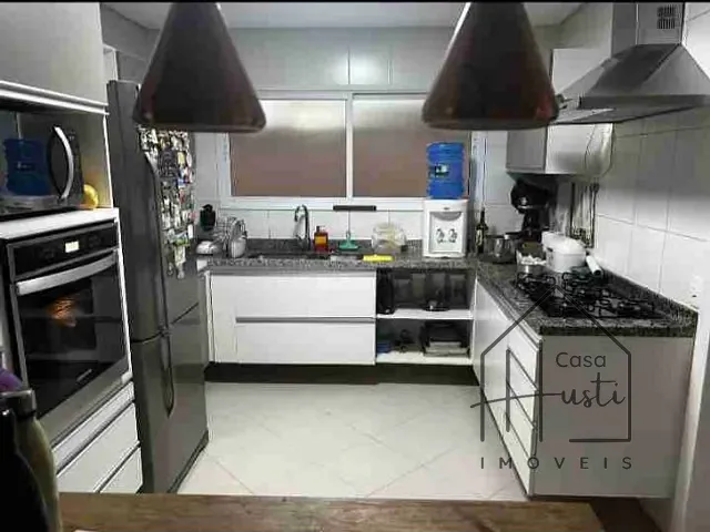Casa com 325m² 4 quartos e 5 banheiros, à venda, no bairro Jardim Maria Tereza em Cotia