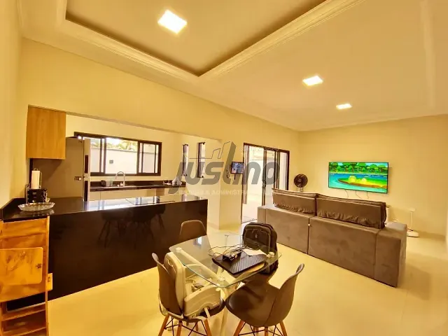 Casa com 200m² 2 quartos e 1 banheiro, à venda, no bairro Vila São Paulo em Itanhaém