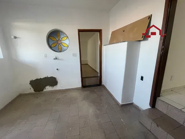 Casa 3 quartos e 1 banheiro, para alugar, no bairro Minas Brasil em Belo Horizonte