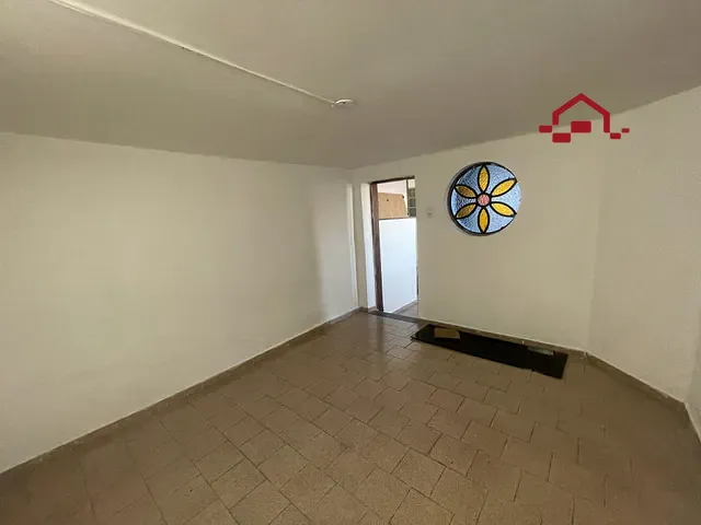 Casa 3 quartos e 1 banheiro, para alugar, no bairro Minas Brasil em Belo Horizonte