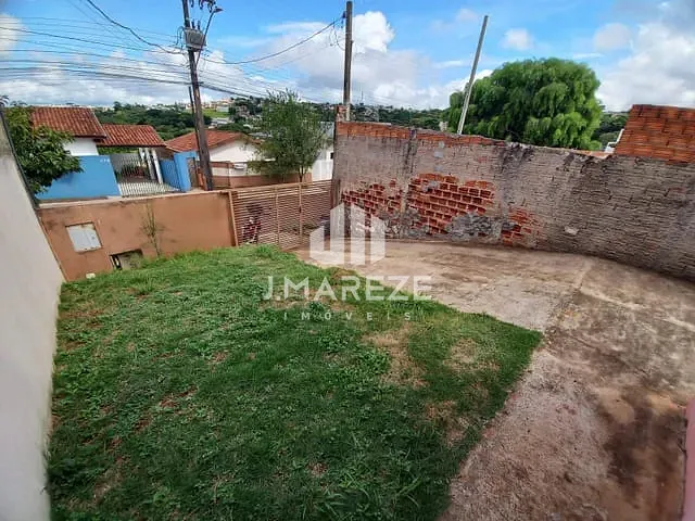 Casa com 180m² 3 quartos e 1 banheiro, à venda, no bairro Jardim Catuaí em Apucarana