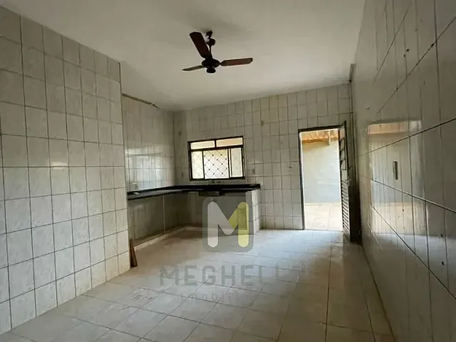 Casa com 200m² 3 quartos e 1 banheiro, à venda, no bairro Jardim das Rosas II em Serrana