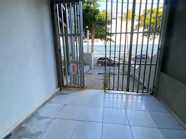 Casa 4 quartos e 2 banheiros, à venda, no bairro Olivença em Ilhéus