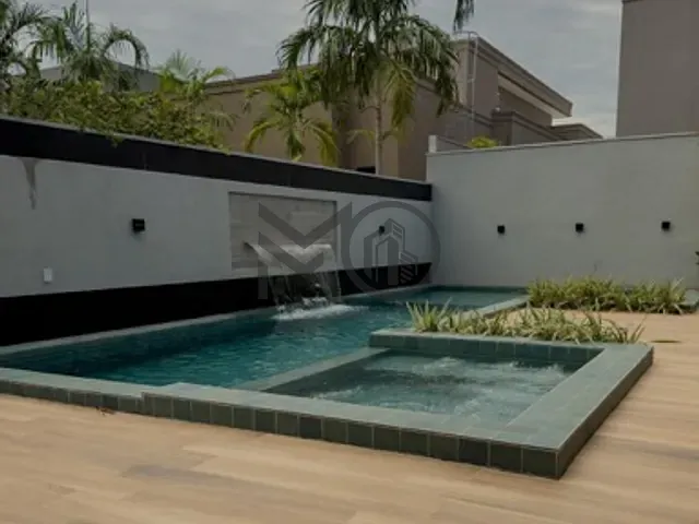 Casa com 720m² 4 quartos e 6 banheiros, à venda, no bairro Jardim Itália em Cuiabá