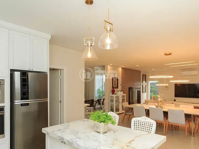 Casa 6 quartos e 7 banheiros, à venda, no bairro ALPHAVILLE em Londrina