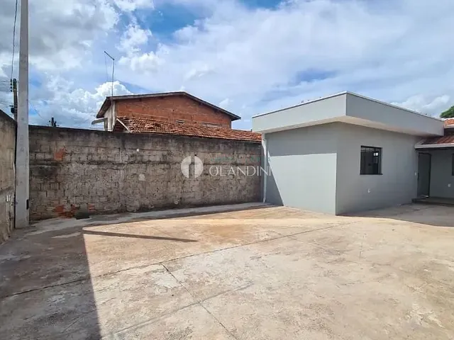 Casa com 190m² 2 quartos e 1 banheiro, para alugar, no bairro Parque Das Laranjeiras em Artur Nogueira