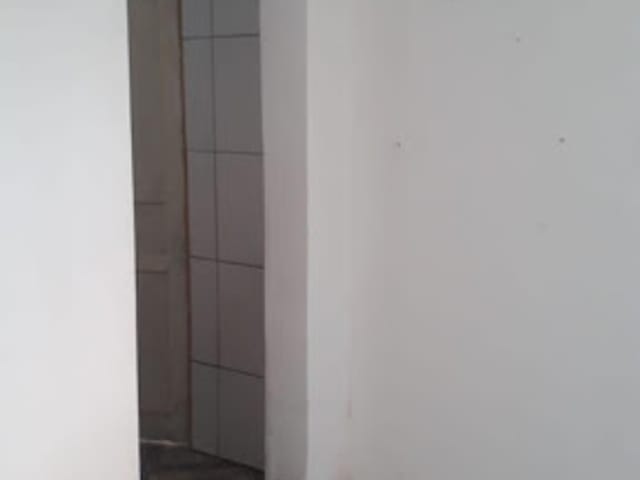 Casa com 250m² 1 quarto e 1 banheiro, para alugar, no bairro Jardim São Francisco de Assis em São Paulo