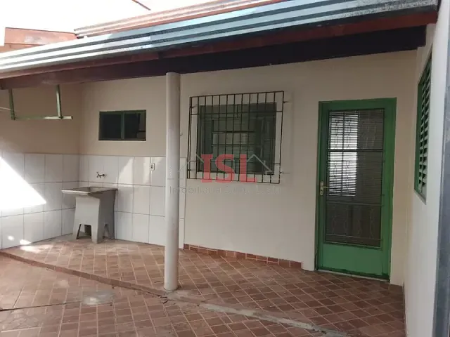 Casa 2 quartos e 1 banheiro, para alugar, no bairro Jardim Márcia em Campinas