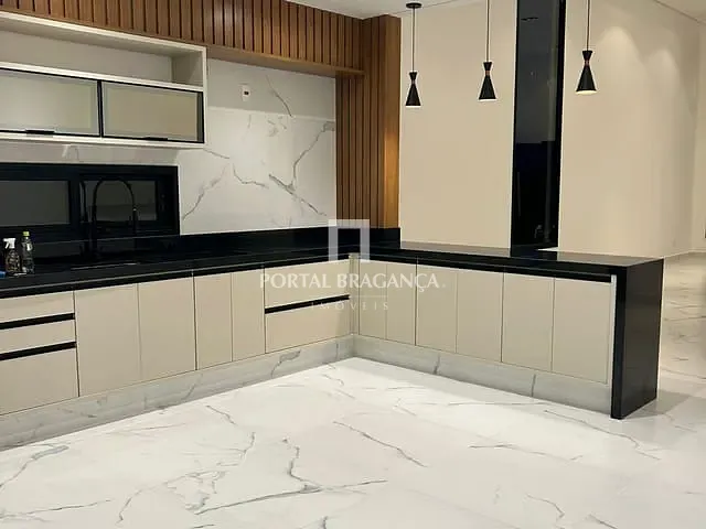 Casa com 455m² 3 quartos e 5 banheiros, à venda, no bairro Condomínio Residencial Campos do Conde em Bragança Paulista