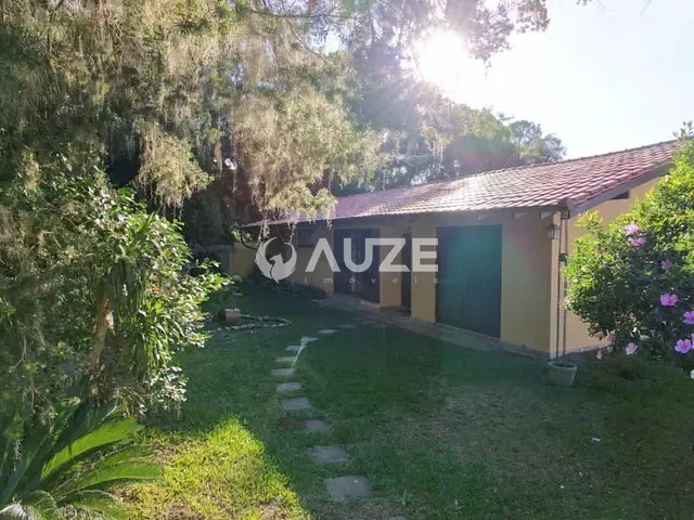 Casa com 195m² 3 quartos e 3 banheiros, à venda, no bairro Orleans em Curitiba