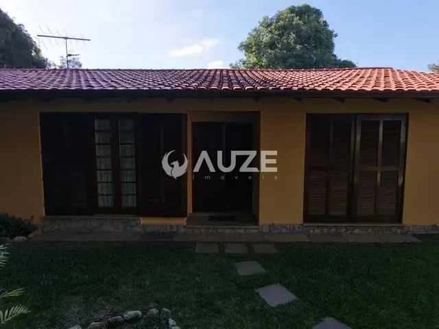 Casa com 195m² 3 quartos e 3 banheiros, à venda, no bairro Orleans em Curitiba