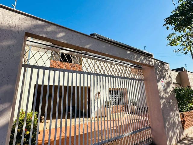 Foto do Casa - Casa à venda com 4 dormitórios (1 suíte) -  Vale de San Izidro, Londrina/ PR | Premier Imóveis