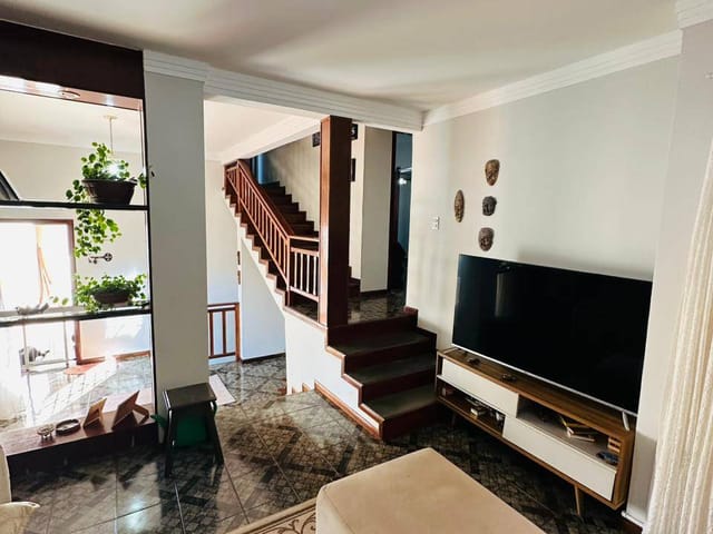 Foto do Casa - Casa à venda com 4 dormitórios (1 suíte) -  Vale de San Izidro, Londrina/ PR | Premier Imóveis