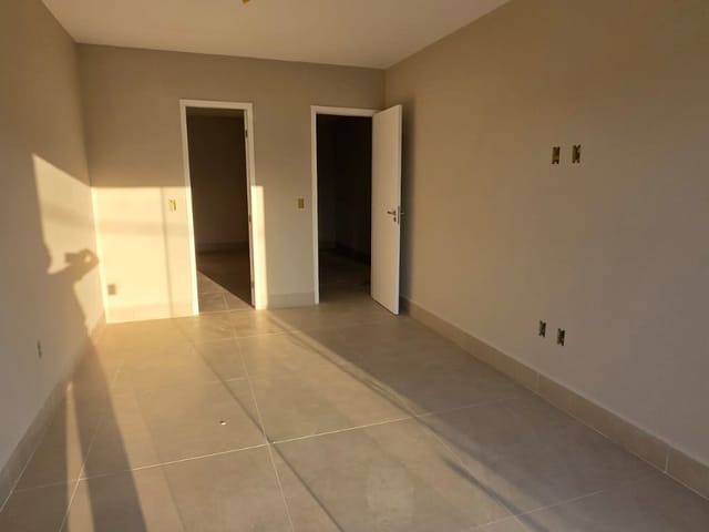 Casa 3 quartos e 2 banheiros, à venda, no bairro Recreio em Rio das Ostras