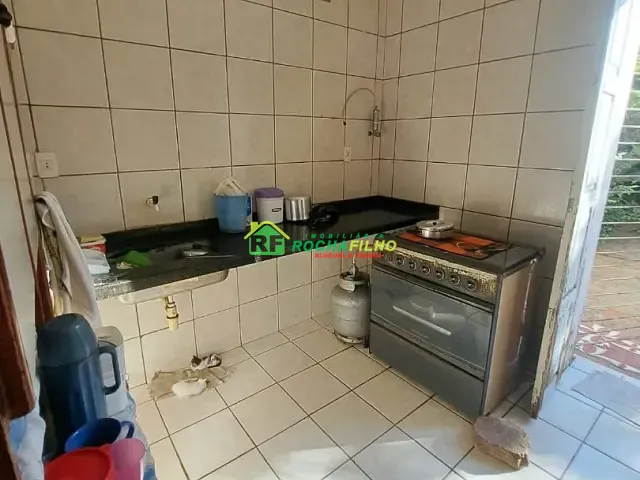Casa com 245m², à venda, no bairro Nossa Senhora das Graças em Teresina