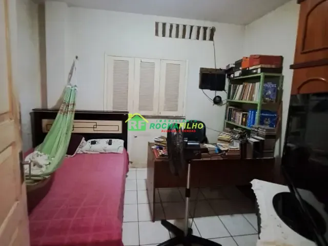 Casa com 245m², à venda, no bairro Nossa Senhora das Graças em Teresina