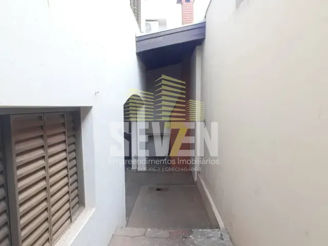Casa com 300m² 4 quartos e 2 banheiros, à venda, no bairro Parque Jardim Europa em Bauru