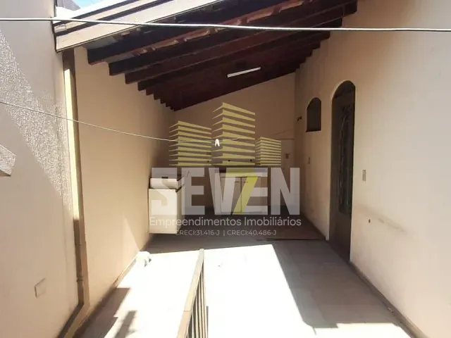 Casa com 300m² 4 quartos e 2 banheiros, à venda, no bairro Parque Jardim Europa em Bauru