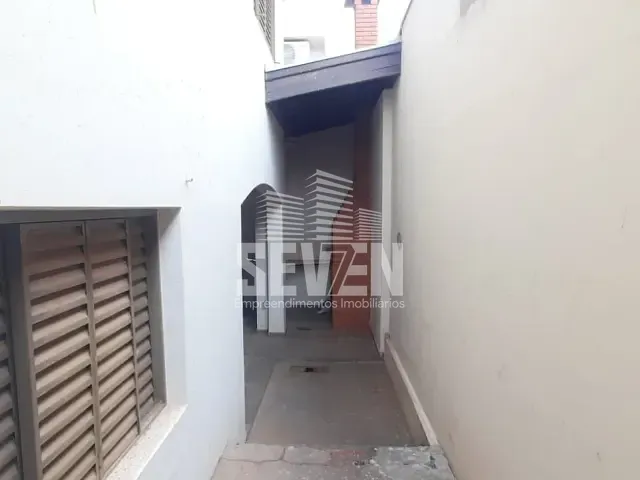 Casa com 300m² 4 quartos e 2 banheiros, à venda, no bairro Parque Jardim Europa em Bauru