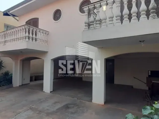 Casa com 300m² 4 quartos e 2 banheiros, à venda, no bairro Parque Jardim Europa em Bauru