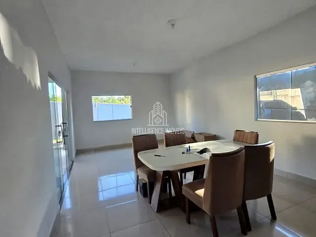 Casa com 351m² 3 quartos e 2 banheiros, à venda, no bairro Recanto dos Pássaros em Cuiabá