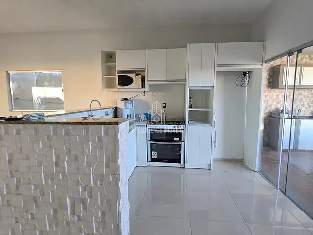 Casa com 351m² 3 quartos e 2 banheiros, à venda, no bairro Recanto dos Pássaros em Cuiabá