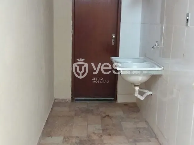 Casa 5 quartos e 2 banheiros, à venda, no bairro Conjunto Habitacional Pão de Açúcar em Araxá