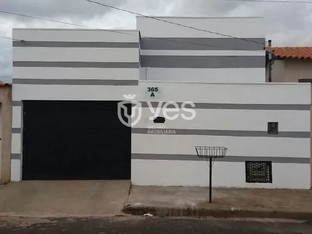 Casa 5 quartos e 2 banheiros, à venda, no bairro Conjunto Habitacional Pão de Açúcar em Araxá