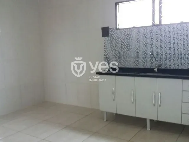 Casa 5 quartos e 2 banheiros, à venda, no bairro Conjunto Habitacional Pão de Açúcar em Araxá