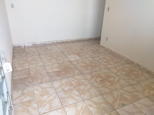 Foto do Casa - Casa com 2 dormitórios para alugar, 69 m² por R$ 509,99/mês - Nossa Senhora da Abadia - Uberaba/MG | ZUCATO IMOBILIARIA LTDA